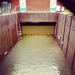 midtown tunnel flooded and closed because of hurricane sandy